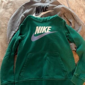 Lot of 2 nike sweatshirts